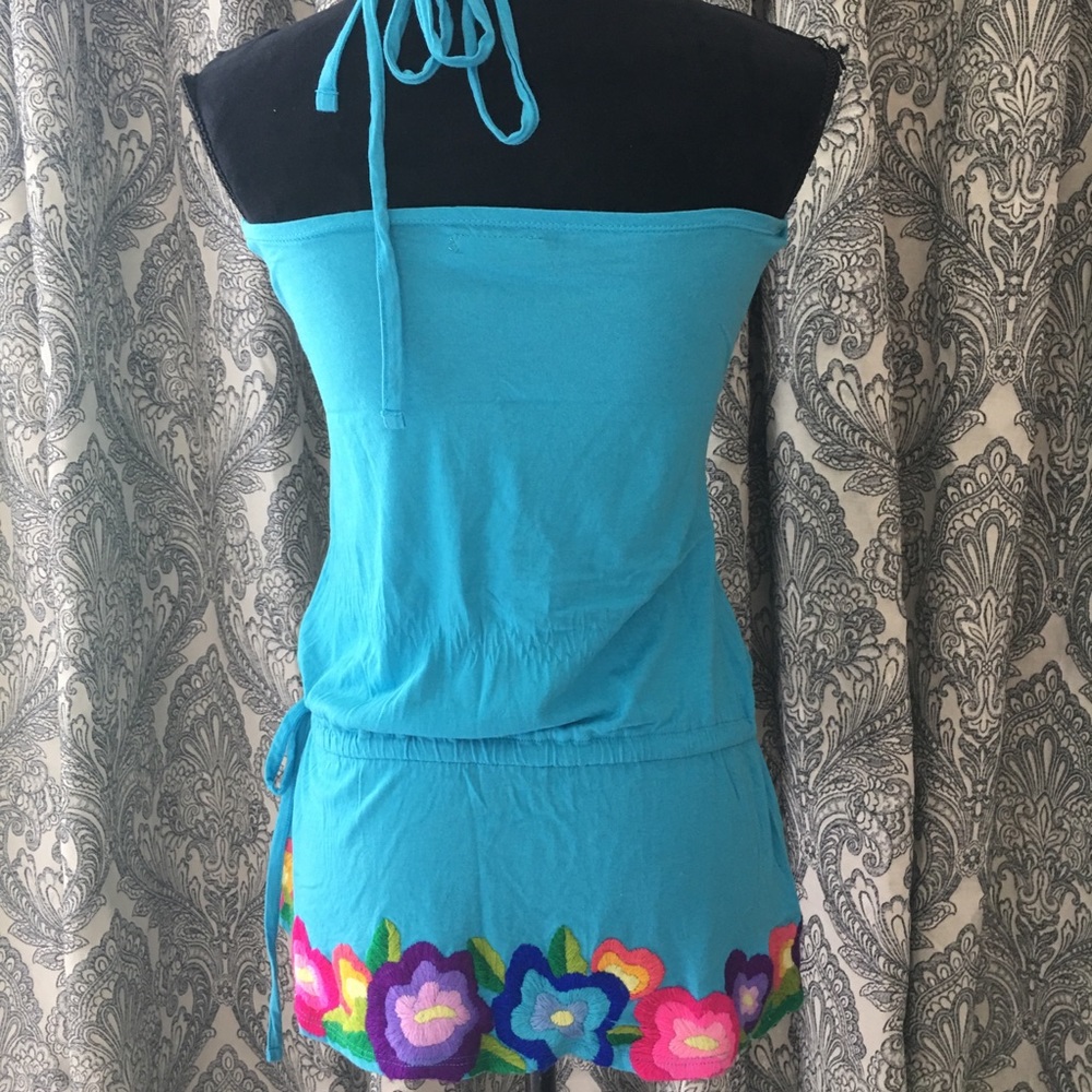 Embroidered blue halter tank - Picture 5 of 8